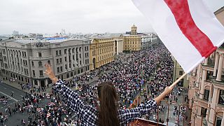 Más de 10.000 mujeres marcharon en Bielorrusia contra la violencia policial durante las protestas
