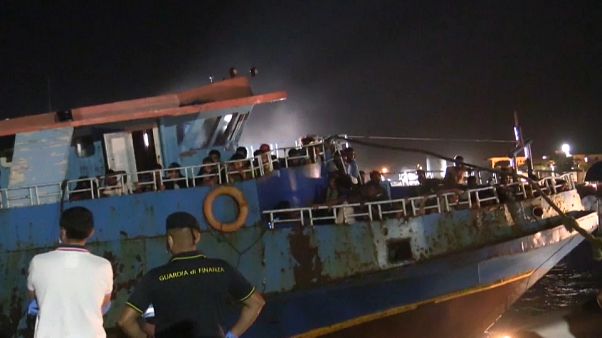 Migranten-Krise in Italien - Proteste auf Lampedusa Migranten-Krise in Italien - Proteste auf Lampedusa