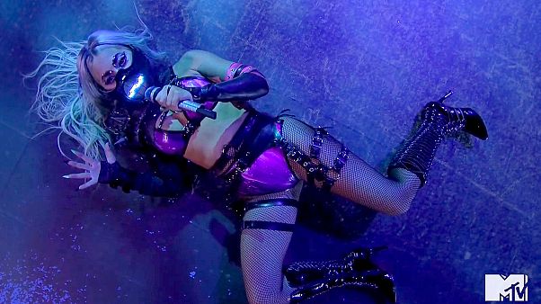 MTV Müzik Ödülleri'nde Lady Gaga'dan maske mesajı MTV Müzik Ödülleri'nde Lady Gaga'dan maske mesajı