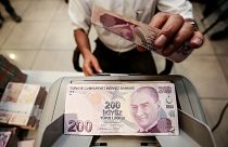 Türkiye ekonomisi yılın ikinci çeyreğinde yüzde 9,9 küçüldü