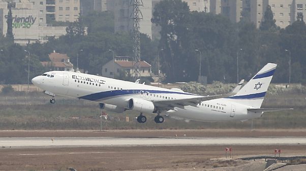 El Al Havayolları'na ait Kiryat Gat adlı uçak, ABD'li ve İsrailli heyeti Birleşik Arap Emirlikleri'ne taşıyan ilk ticari uçuş olarak kayıtlara geçti El Al Havayolları'na ait Kiryat Gat adlı uçak, ABD'li ve İsrailli heyeti Birleşik Arap Emirlikleri'ne taşıyan ilk ticari uçuş olarak kayıtlara geçti