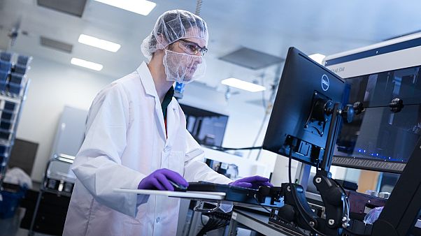 Vakcinafejlesztés egy amerikai laboratóriumban Vakcinafejlesztés egy amerikai laboratóriumban