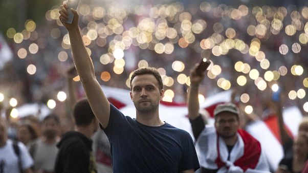 مظاهرات في العاصمة مينسك تطالب برحيل الرئيس ألكسندر لوكاشينكو مظاهرات في العاصمة مينسك تطالب برحيل الرئيس ألكسندر لوكاشينكو