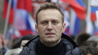 Алексею Навальному стало плохо на борту самолета 20 августа