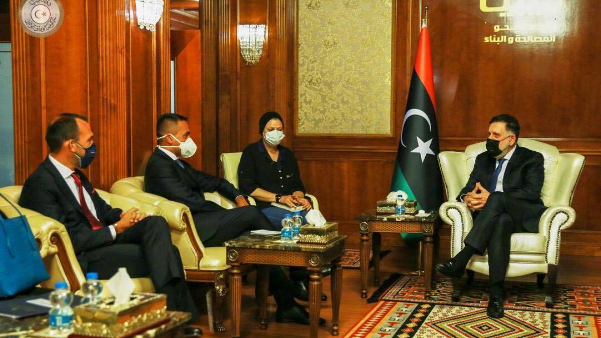 رئيس وزراء ليبيا المعترف به دوليا فايز السراج ووزير خارجية إيطاليا لويجي دي مايو في طرابلس، الثلاثاء 1 سبتمبر 2020