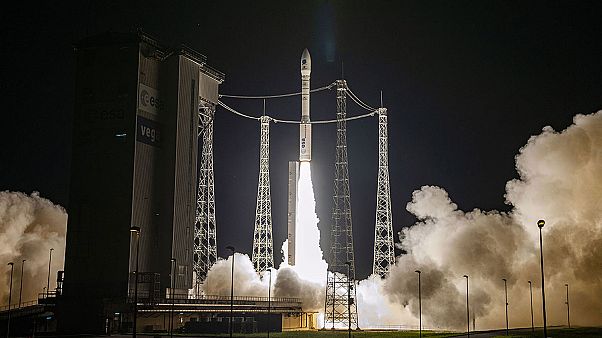 Décollage de la fusée Vega depuis le pas de tir de Kourou en Guyane, le 3 novembre 2020 Décollage de la fusée Vega depuis le pas de tir de Kourou en Guyane, le 3 novembre 2020