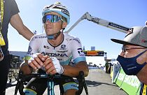 Der ausgepumpte, aber glückliche Tagessieger Alexej Luzenko vom Team Astana nach der 6. Etappe der Tour de France