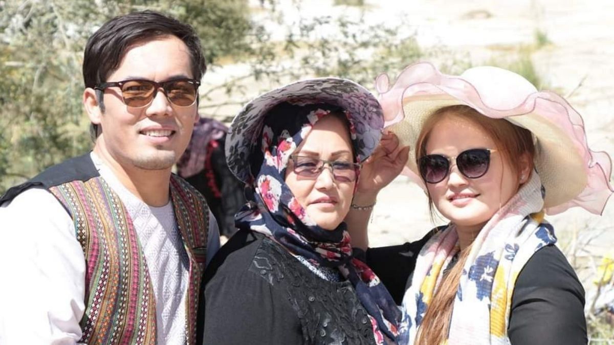 کمیته قوانین افغانستان درج نام مادر در تذکره را تایید کرده است