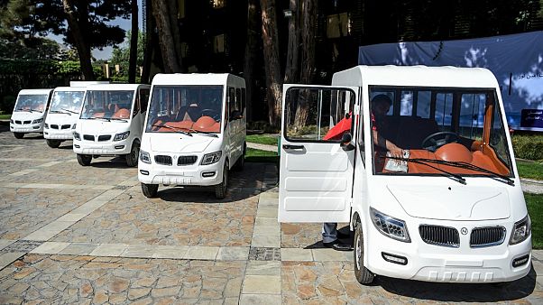 أفغانستان تنتج أسطولاً من السيارات الهجينة صديقة البيئة أفغانستان تنتج أسطولاً من السيارات الهجينة صديقة البيئة