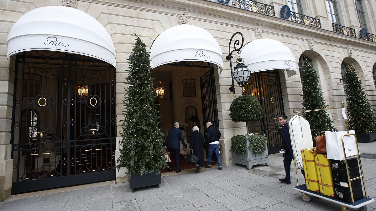 Знаменитый парижский Ritz в ожидании прежней клиентуры