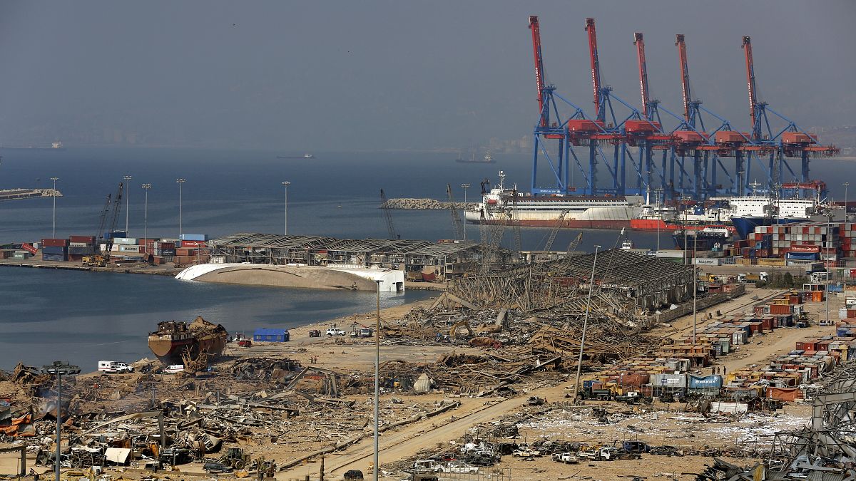  الدمار الذي خلفه الانفجار الذي ضرب ميناء بيروت