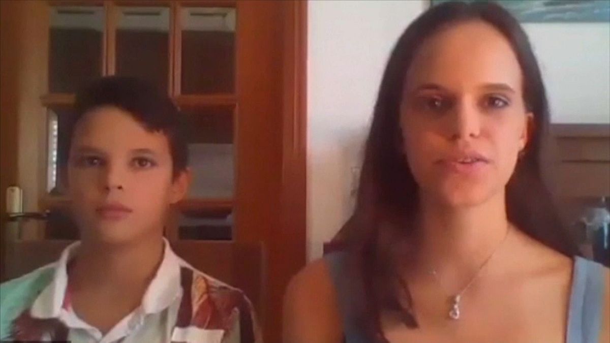 Deux des jeunes activistes climatiques portugais