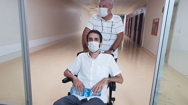 Aytaç Ünsal szabadulása pillanatában Aytaç Ünsal szabadulása pillanatában
