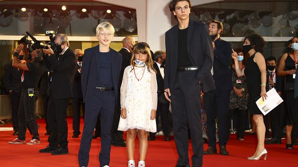 Mattia Garaci, Lea Favino e Francesco Gheghi: sono i protagonisti di "Padrenostro". Mattia Garaci, Lea Favino e Francesco Gheghi: sono i protagonisti di "Padrenostro".