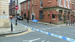 Messerattacke in Birmingham: Verdächtiger auf der Flucht