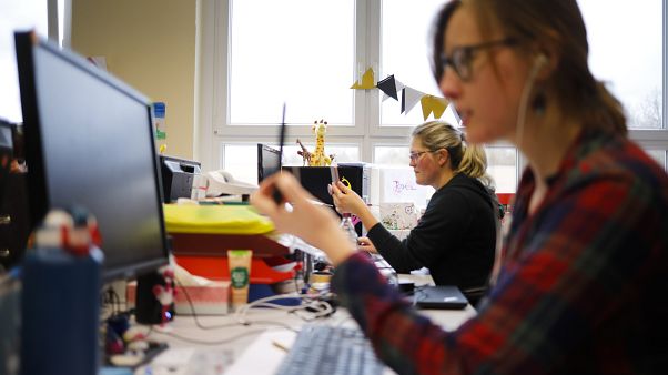 Social workers give online support to school students in Berlin Social workers give online support to school students in Berlin