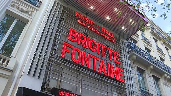 Les célèbres lettres en néon de l'Olympia se sont rallumées dimanche Les célèbres lettres en néon de l'Olympia se sont rallumées dimanche