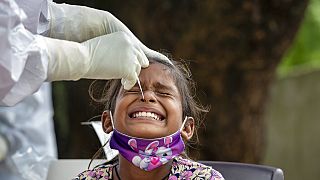 Индия вышла на второе место в мире по числу зараженных коронавирусом