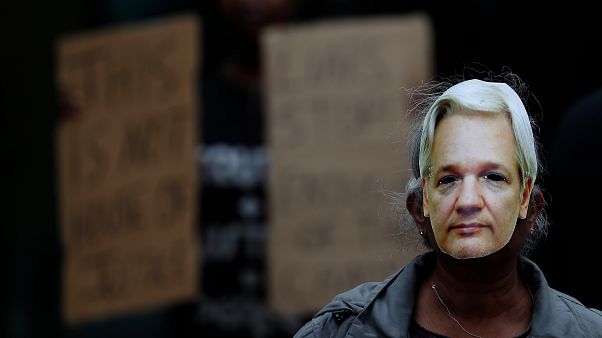 WikiLeaks'in kurucusu Julian Assange'ın ABD'ye iadesi ile ilgili dava İngiltere'de başladı WikiLeaks'in kurucusu Julian Assange'ın ABD'ye iadesi ile ilgili dava İngiltere'de başladı