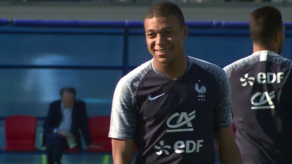 Kylian Mbappé testa positivo a covid-19 Kylian Mbappé testa positivo a covid-19