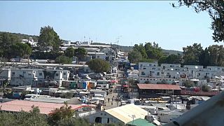 Covid-19 : trois camps de migrants placés en confinement total en Grèce