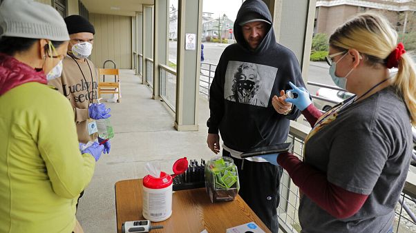 Olympia, Washington: un centro per la distribuzione di farmaci sostitutivi durante l'epidemia di Coronavirus Olympia, Washington: un centro per la distribuzione di farmaci sostitutivi durante l'epidemia di Coronavirus