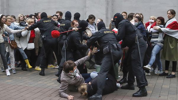 Разгон манифестации в поддержку Марии Колесниковой Разгон манифестации в поддержку Марии Колесниковой