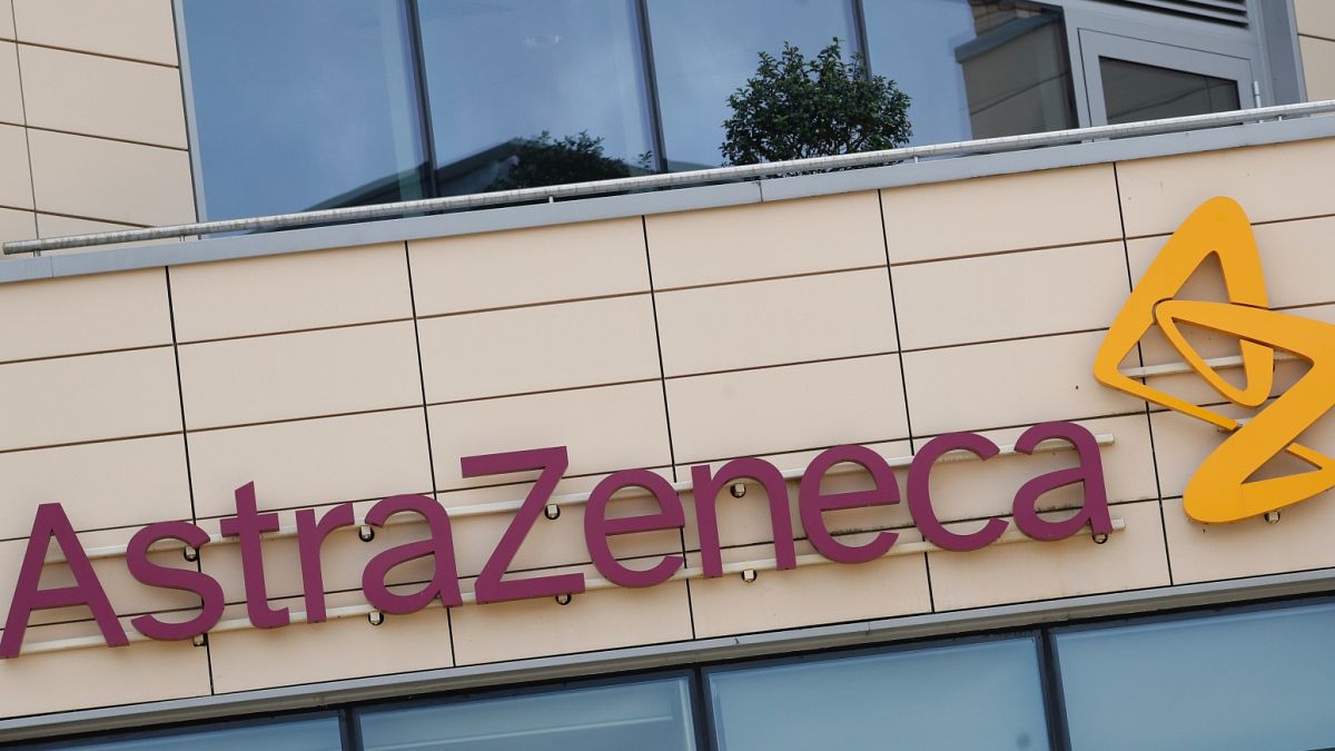 AstraZeneca aşı çalışmalarını durdurdu