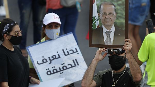 لبنانيون يطالبون بمعرفة مصير المساعدات الغذائية عبر منصات التواصل الإجتماعي لبنانيون يطالبون بمعرفة مصير المساعدات الغذائية عبر منصات التواصل الإجتماعي