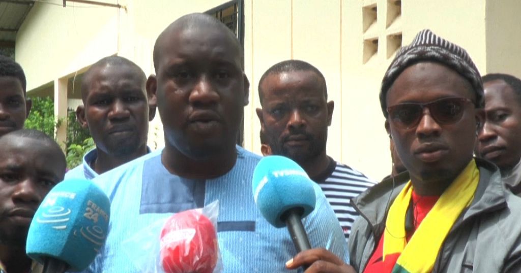 Guinea: Anti-Condé ranks divided about election participation