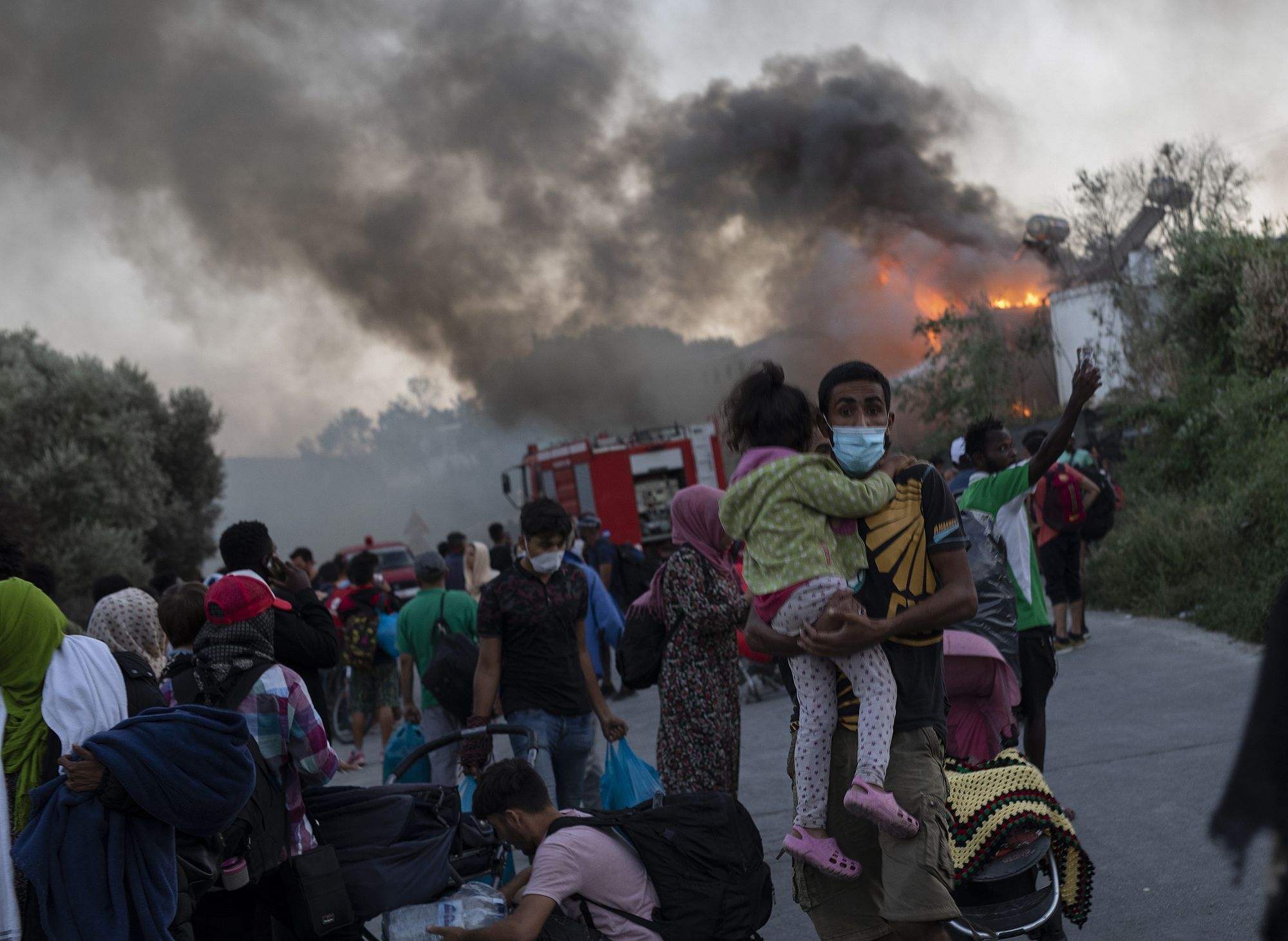 Gestos solidarios en Europa tras el dramático incendio del campo de  refugiados de Moria | Euronews