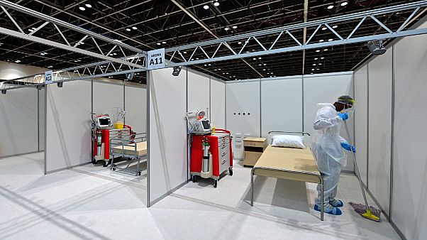تعقيم الغرف في مستشفى وسط مدينة دبي/7 يوليو 2020. تعقيم الغرف في مستشفى وسط مدينة دبي/7 يوليو 2020.
