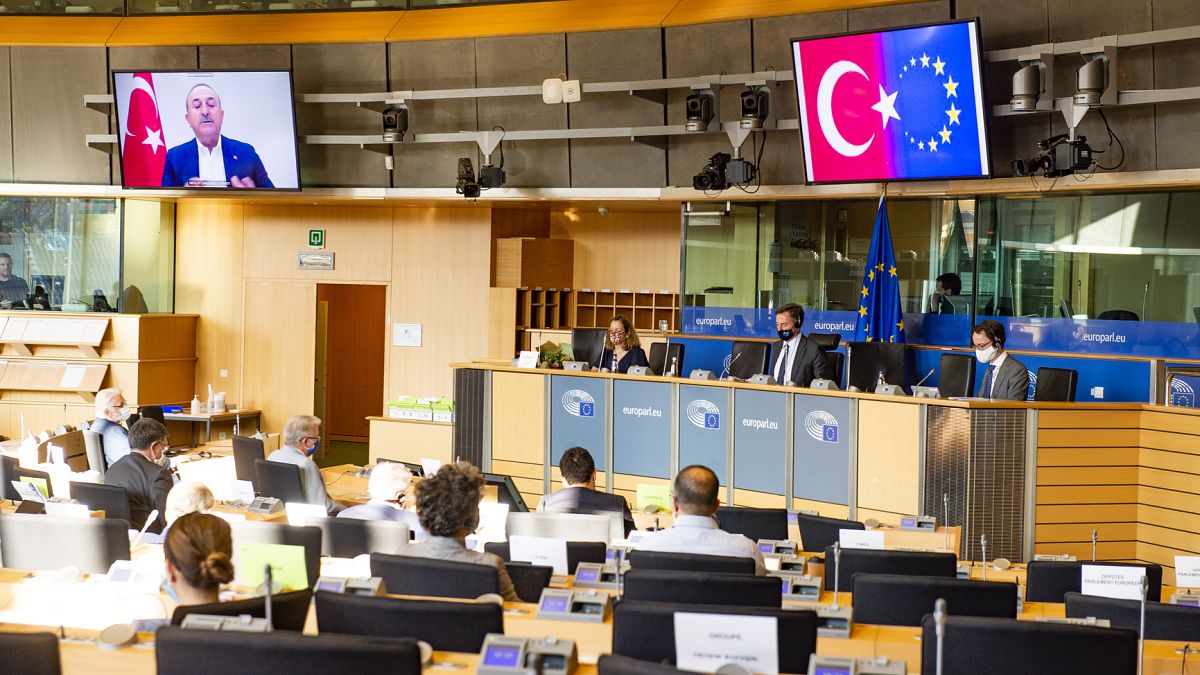 Τηλεδιάσκεψη με τον Μεβλούτ Τσαβούσογλου της Επιτροπής Εξ.Υποθέσεων της ΕΕ