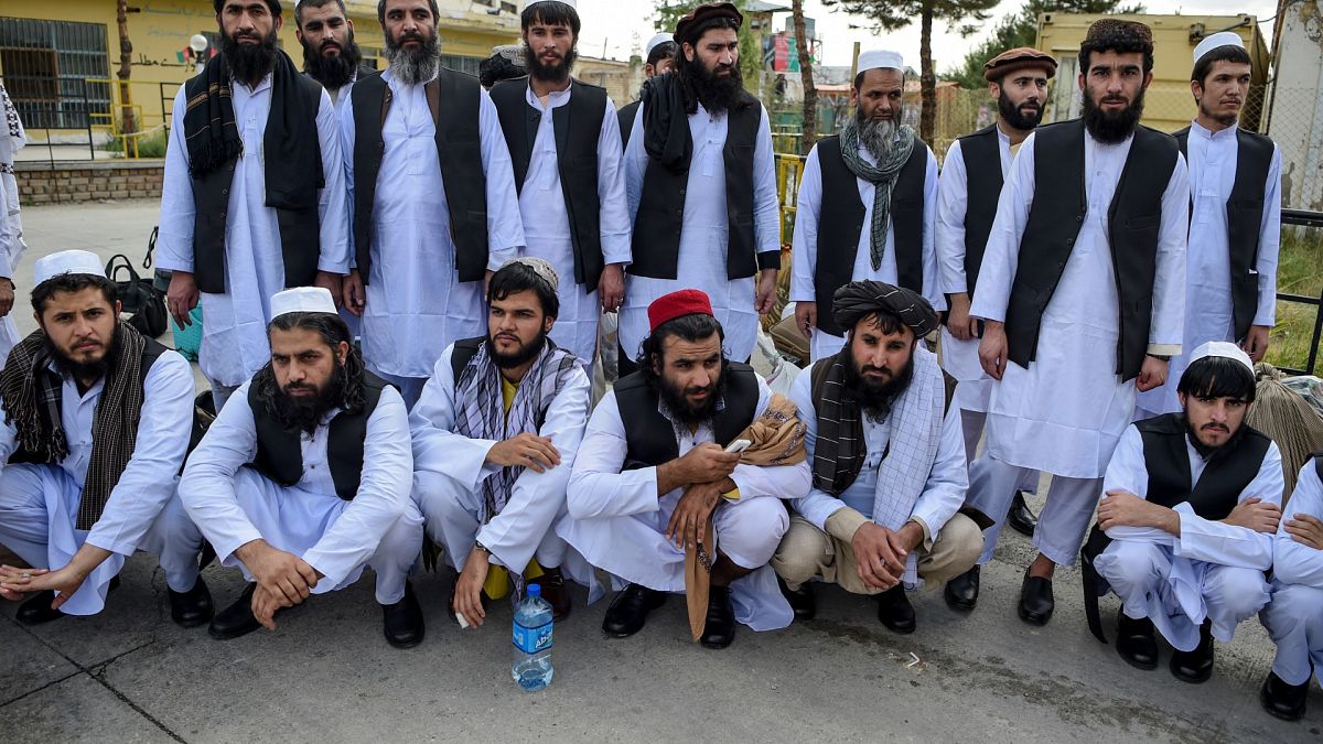 Afganistan'da ağustos ayında serbest bırakılan Taliban üyeleri 