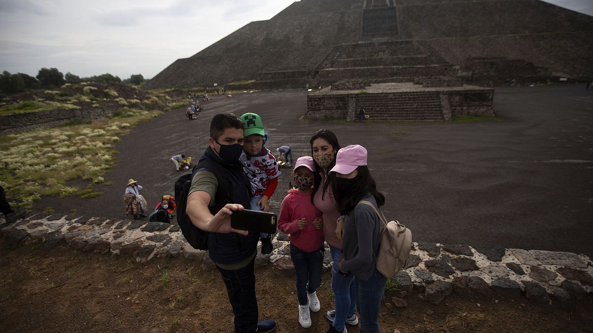 Besucher in Teotihuacán.