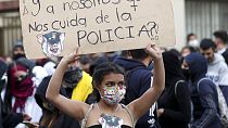 Kolombiya: Polis şiddetine karşı eylemde polis şiddeti; en az 10 ölü