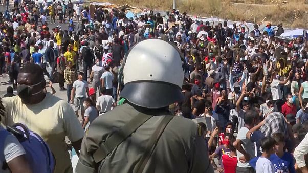 Thousands of migrants, refugees protest in Lesbos