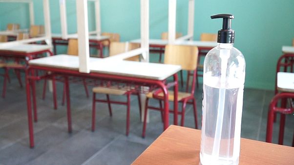 Σχολική τάξη στον 4ο Δημοτικό Ραφήνας Σχολική τάξη στον 4ο Δημοτικό Ραφήνας