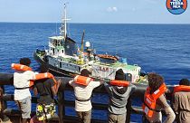 Illustration / des migrants à bord du pétrolier danois Maersk Etienne, attendent d'être transférés sur un navire , le 11 septembre 2020, en mer méditerranée