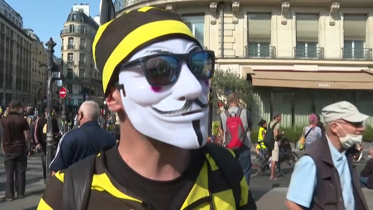 متظاهرو السترات الصفراء يعودون إلى الاحتجاجات مجددا رغم جائحة كورونا