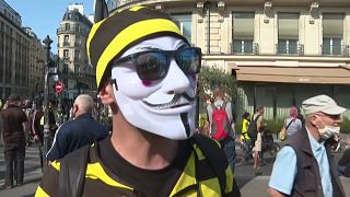 Visszatértek a sárgamellényesek a francia utcákra, de sokkal kevesebben