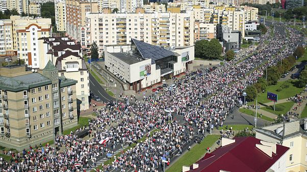 Belarus'ta Devlet lideri Lukaşenko karşıtı gösteriler 36'ıncı gününe girdi. Belarus'ta Devlet lideri Lukaşenko karşıtı gösteriler 36'ıncı gününe girdi.