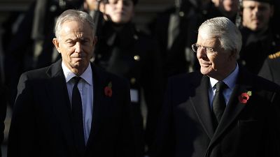Tony Blair y John Major, dos ex primeros ministros británicos contrarios al proyecto de ley