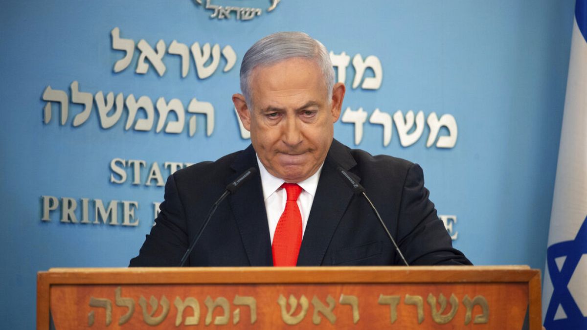El primer ministro israelí Benjamin Netanyahu en rueda de prensa antes de anunciar el confinamiento