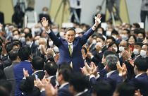 Japonya'da iktidardaki LDP'nin genel başkanlığına seçilen Suga Yoşihide