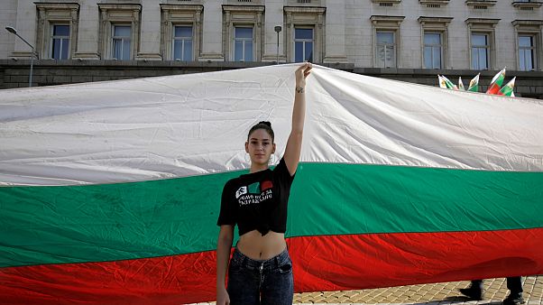 Une manifestante lors du 64ème jour de manifestation contre le gouvernement à Belgrade, le 10 septembre 2020 Une manifestante lors du 64ème jour de manifestation contre le gouvernement à Belgrade, le 10 septembre 2020