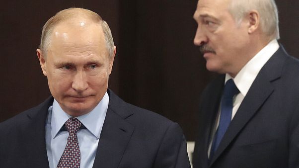 Putin concede empréstimo a Lukashenko Putin concede empréstimo a Lukashenko