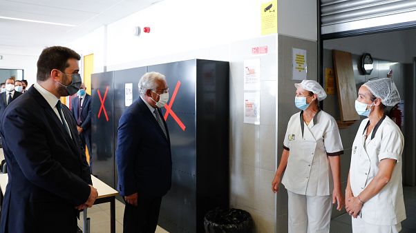 Primeiro-ministro, António Costa, acompanhado pelo ministro da Educação, Tiago Brandão Rodrigues, visita a escola AEB Educação e Formação em Benavente, Santarém Primeiro-ministro, António Costa, acompanhado pelo ministro da Educação, Tiago Brandão Rodrigues, visita a escola AEB Educação e Formação em Benavente, Santarém