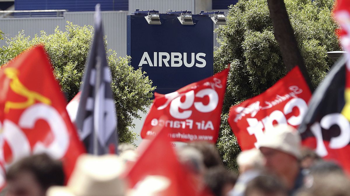 Airbus: Προειδοποίηση για αναγκαστικές απολύσεις
