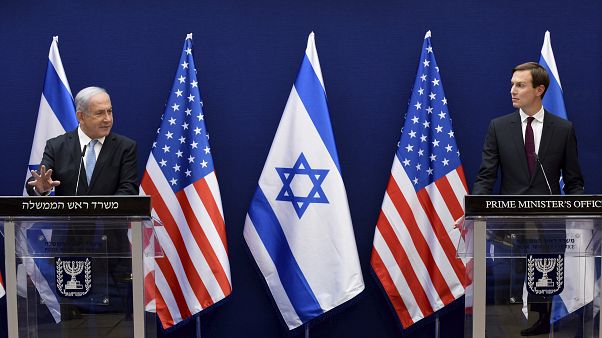 Il premier Benjamin Netanyahu e il consigliere amministrazione USA Jared Kushner Il premier Benjamin Netanyahu e il consigliere amministrazione USA Jared Kushner